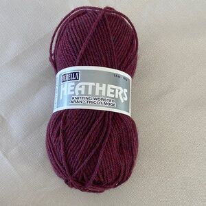 Bernat Berella Heathers Knitting Worsted Yarn. 1 skein. New.